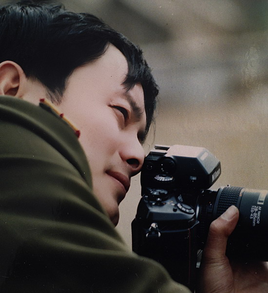 大爱纯洁 坚守自然--记我国著名摄影艺术家刘富安
